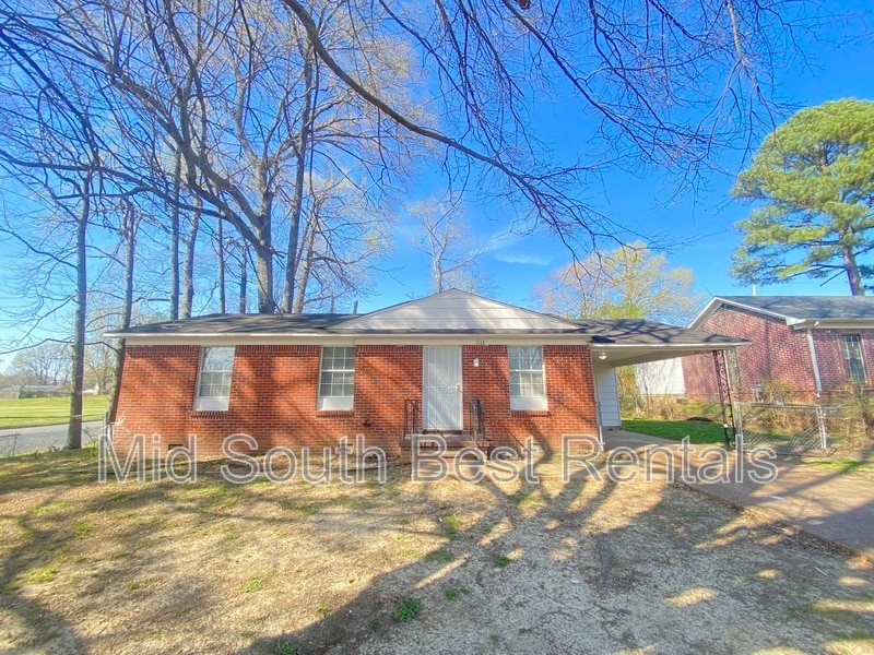 Primary Photo - 514 W Levi Rd