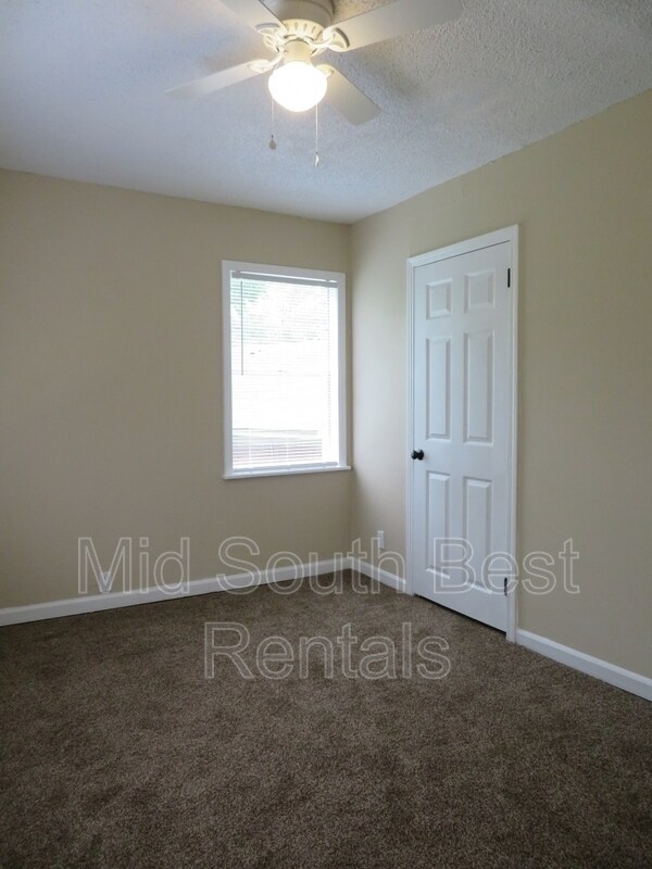 Building Photo - 3344 Seaforth Dr