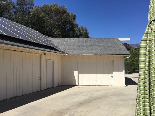 Foto del edificio - 4477 Meadowlark Ln