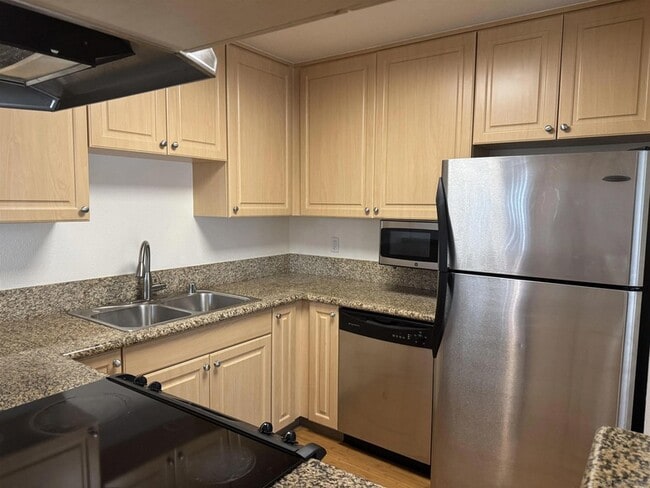 Foto del edificio - 10016 Maya Linda Rd