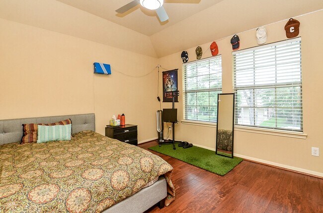 Foto del edificio - 26711 Eagle Park Ln