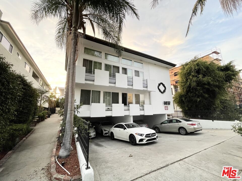 Foto principal - 1037 S Shenandoah St