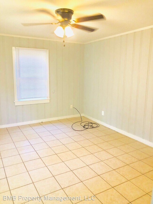 Building Photo - 3 br, 2 bath House - 337 Chisholm Street