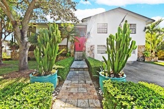 Building Photo - 19831 SW 81st Ct