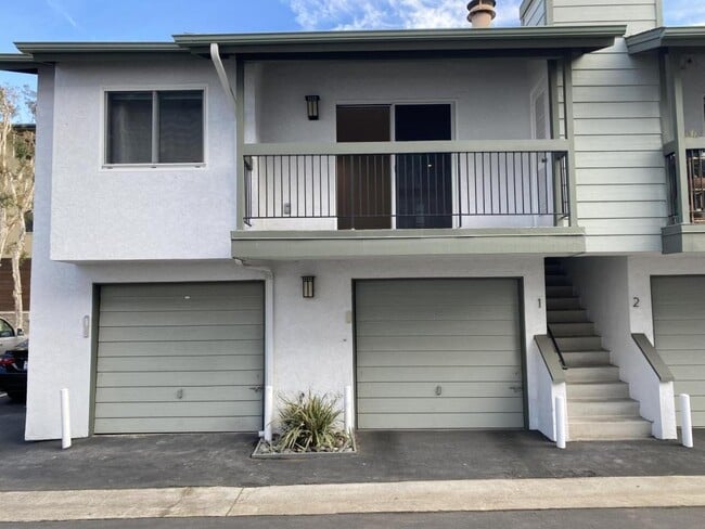 Building Photo - 2955 Columbia St