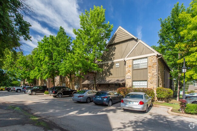 Foto del edificio - Heatherwood Apartments