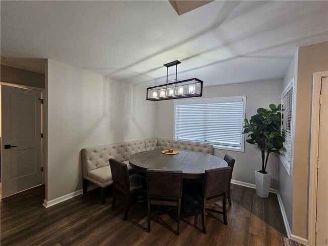 Foto del edificio - 1052 Indian Hills Pkwy NE