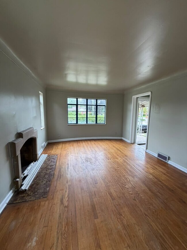 Foto del edificio - 17928 Chandler Park Dr
