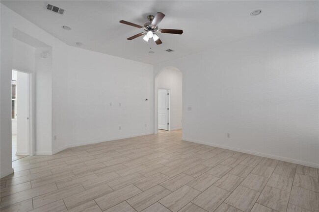 Foto del edificio - 805 W 1st St