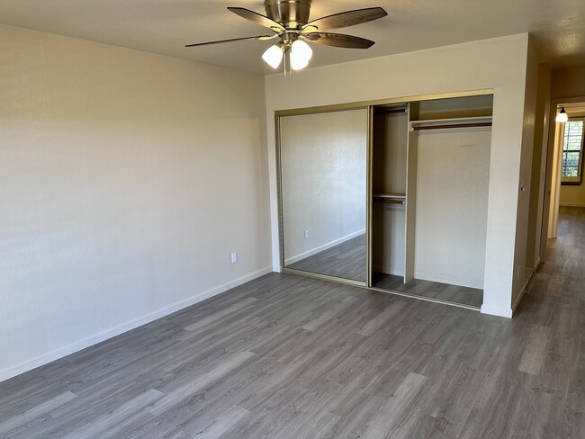 Building Photo - 11456 N Fairway Dr