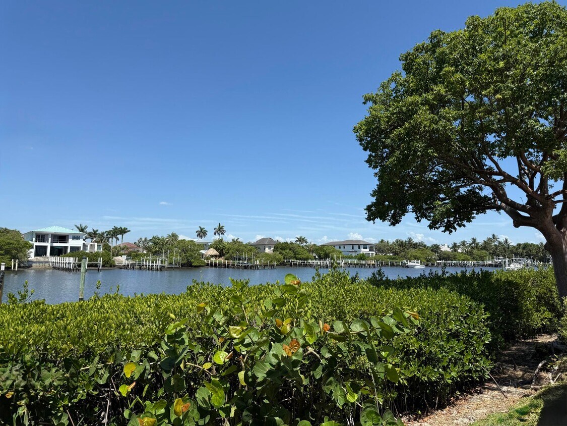 Foto principal - 3545 S Ocean Blvd