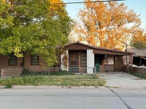 Building Photo - 406-408 N 1st Ave