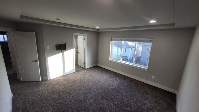 Foto del edificio - 4 Bed 3 Bath Smart-Home in Bothell!