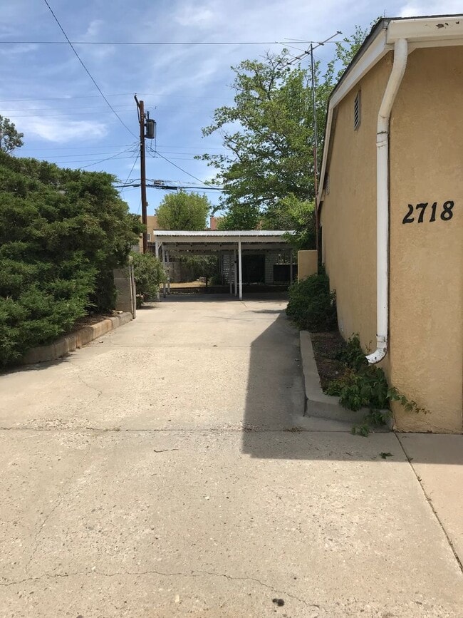 Building Photo - 4bed 2 bath