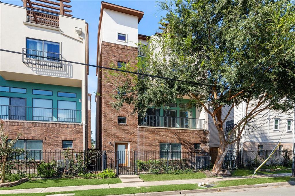 Foto principal - 1316 Welch St