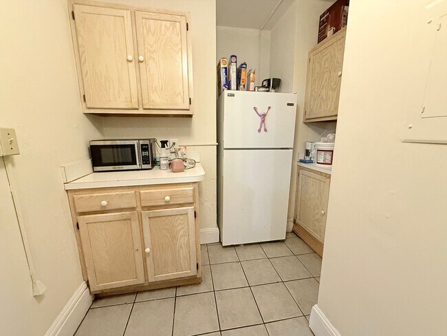Foto del edificio - $5800 - Kenmore/Fenway 3-Bedroom Apartment – Renovated