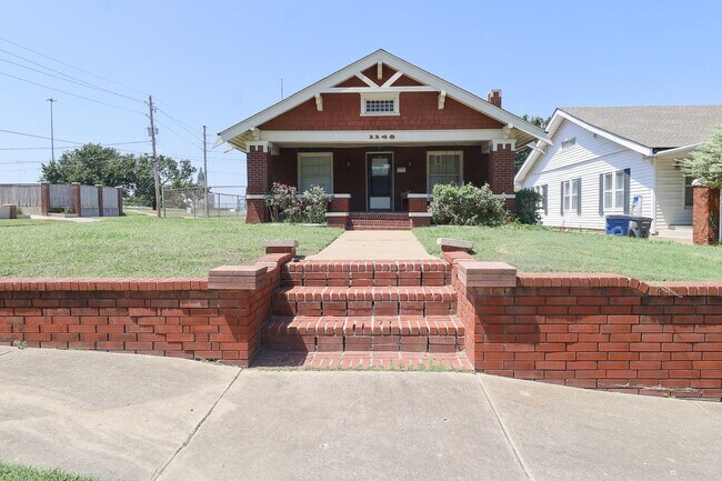 Foto del edificio - 2 Bed | 1 Bath Near Downtown Tulsa!