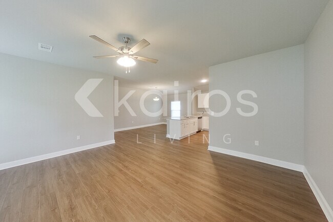 Foto del edificio - 22863 Monterey Ave