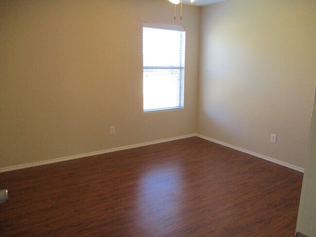 Foto del edificio - $1995 / 4br – 1760 ft2 - 4/2/2Ready to move in Woodland Creek Addition (Royse City)