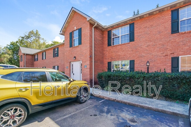Building Photo - 4207 Iona Way