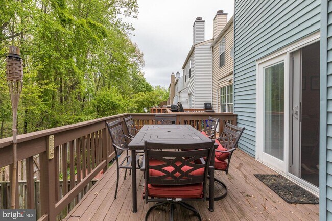 Foto del edificio - 7312 Crestleigh Way