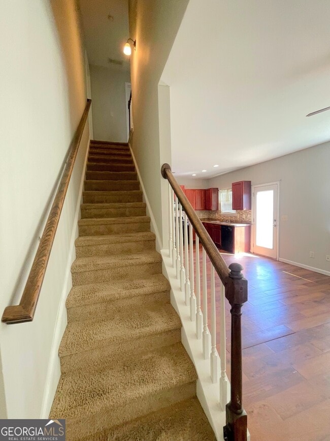 Building Photo - 149 High Point Way