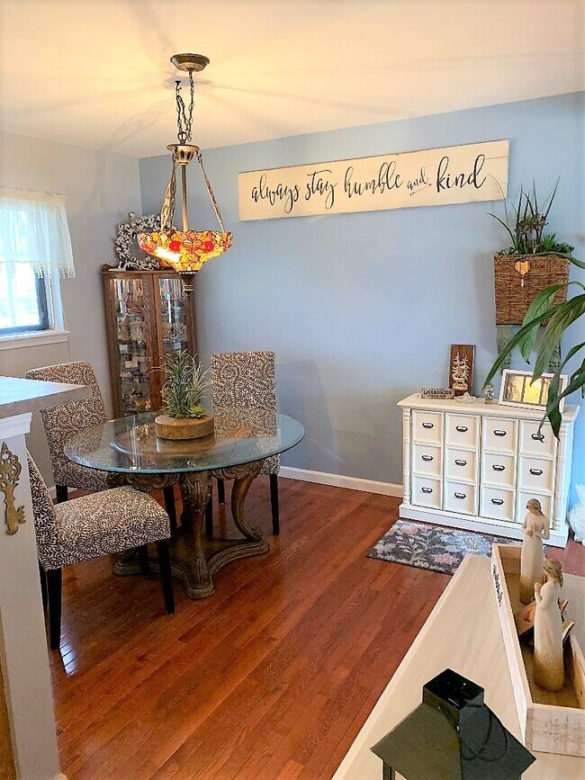 Foto del edificio - 20 Kemper Farm Ln