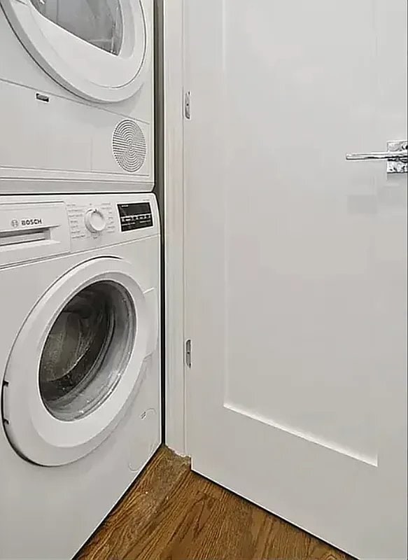 Building Photo - 130 1st Ave