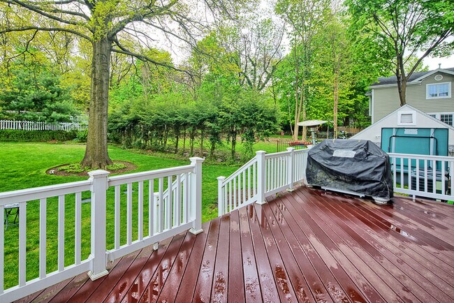 Patio encantador - 288 County Rd