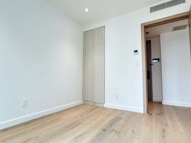 Foto del edificio - 4262 Hunter St