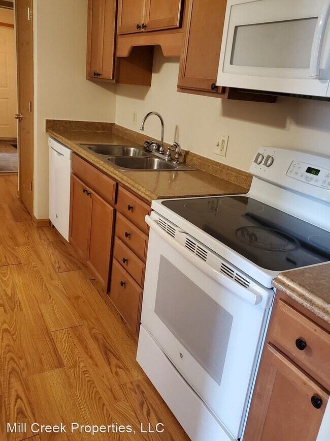 Foto del edificio - 1418 Sorenson Ln