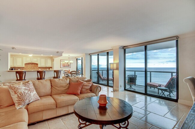 Foto del edificio - 250 S Ocean Blvd