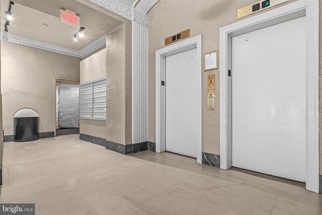 Building Photo - 2032 Belmont Rd NW