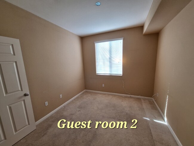 Building Photo - 797 Parc Ln