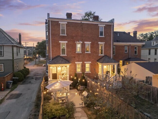 Foto del edificio - 144 Wilson Ave