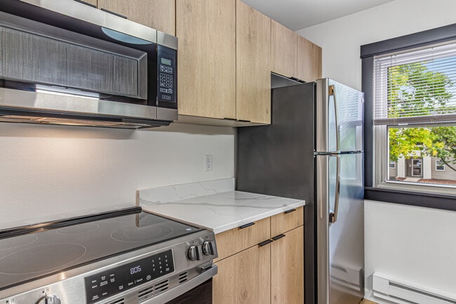 Cocina de apartamento - High Point Woods