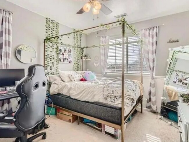 Foto del edificio - 13890 Madison St