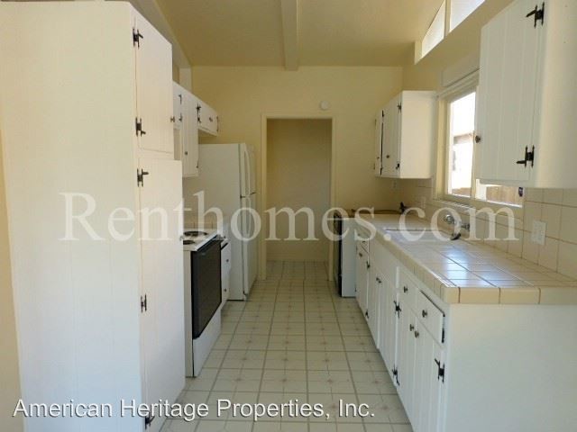 Building Photo - 7063 Galewood St