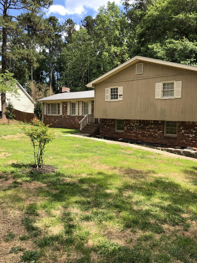 Foto del edificio - 1280 Liberty Hill Rd