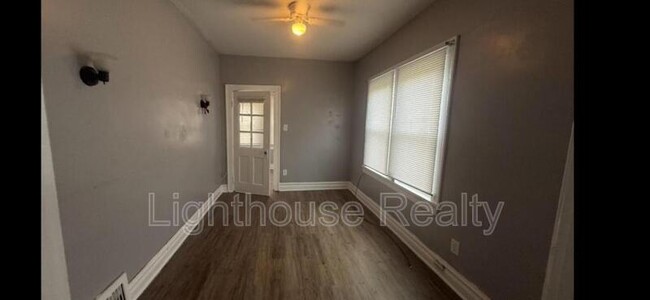 Building Photo - 2685 Adams St