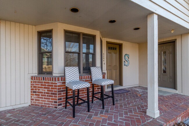 Foto del edificio - Large SW CoMo Duplex - 4 bed - 2.5 bath
