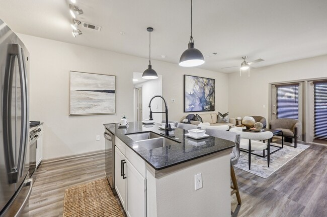 Building Photo - Vine + Vail Townhomes and Apartments