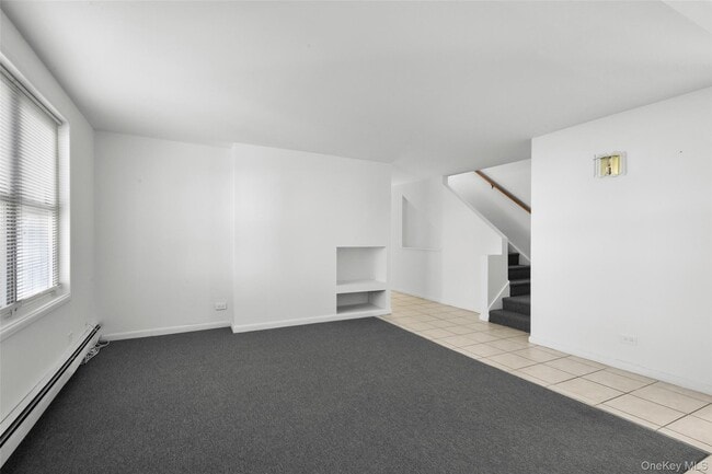 Building Photo - 156 Madison St