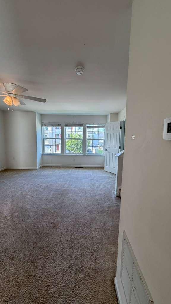 Foto del edificio - 38 Lombard Ln