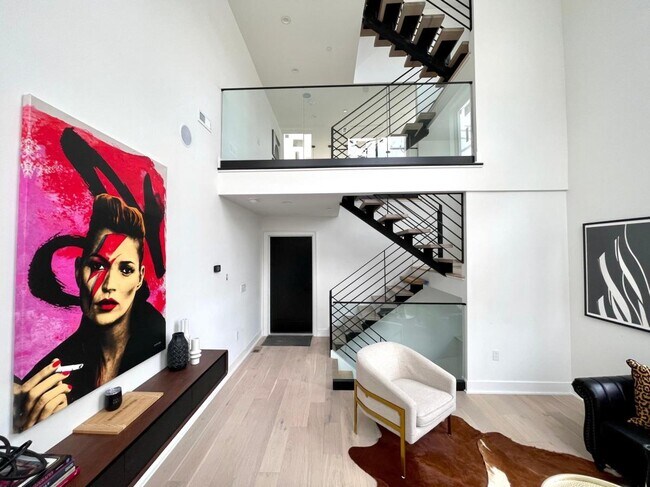 Foto del edificio - 2610 E Hagert St