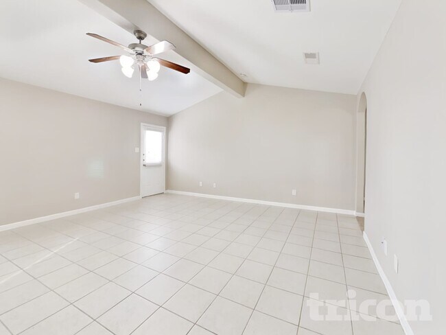 Foto del edificio - 624 Totem Trail Dr