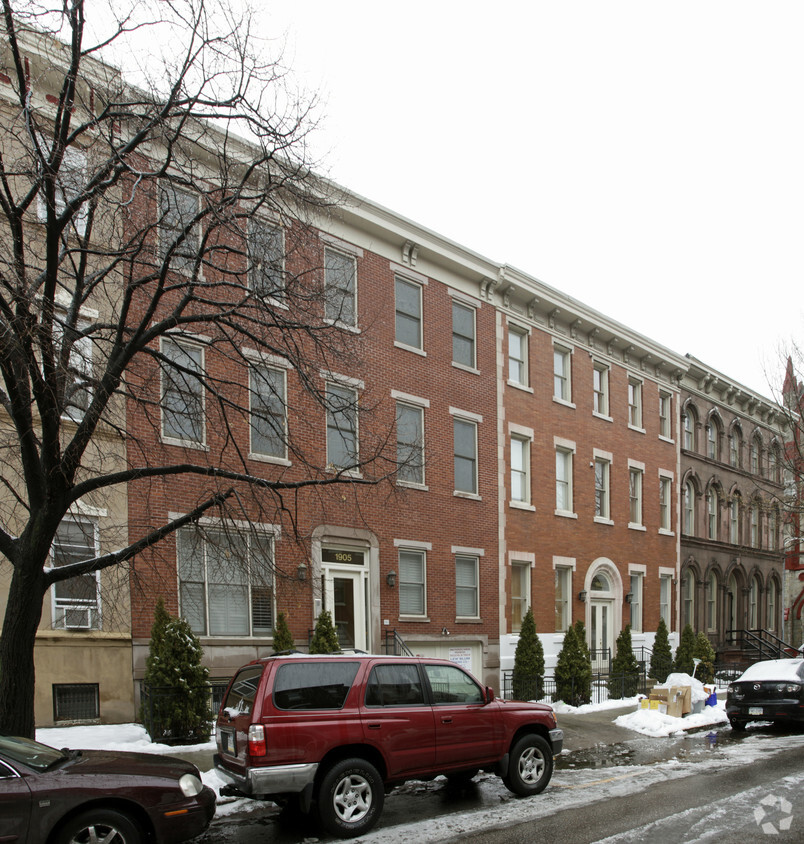 Building Photo - Glenwood Boarding Home