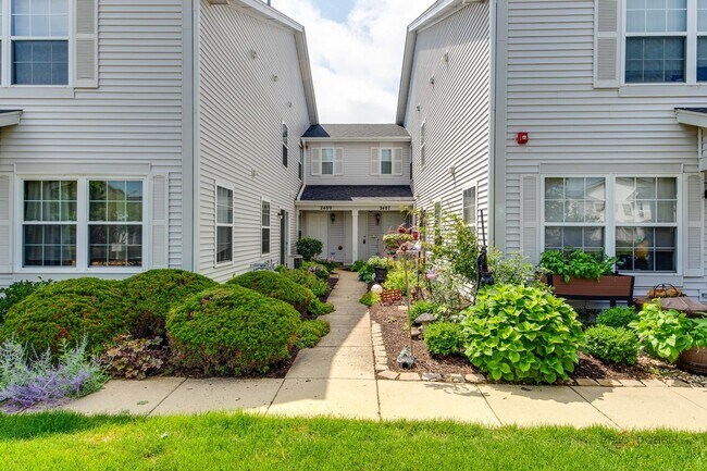 Foto del edificio - 2487 Dickens Dr