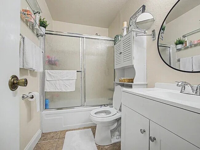 Foto del edificio - 2125 Northwood Cir