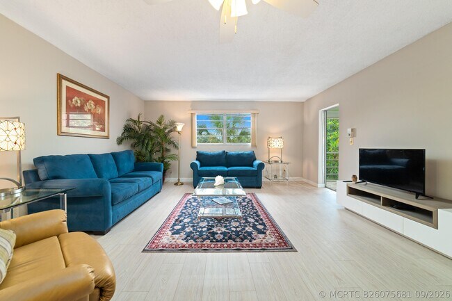 Building Photo - 22615 SW 66th Ave